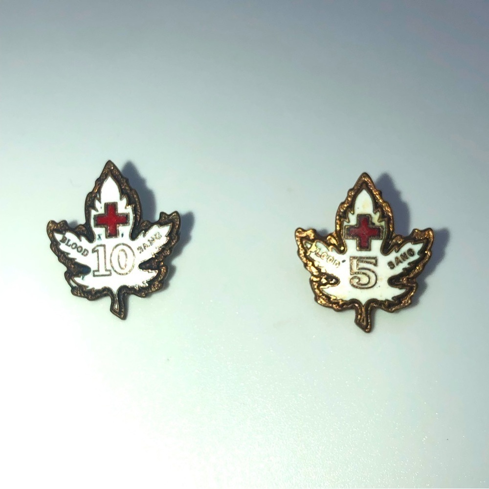 VTG Canada Red Cross Blood Donor 5 & 10 Year Enamel Maple Leaf Lapel Pins x2